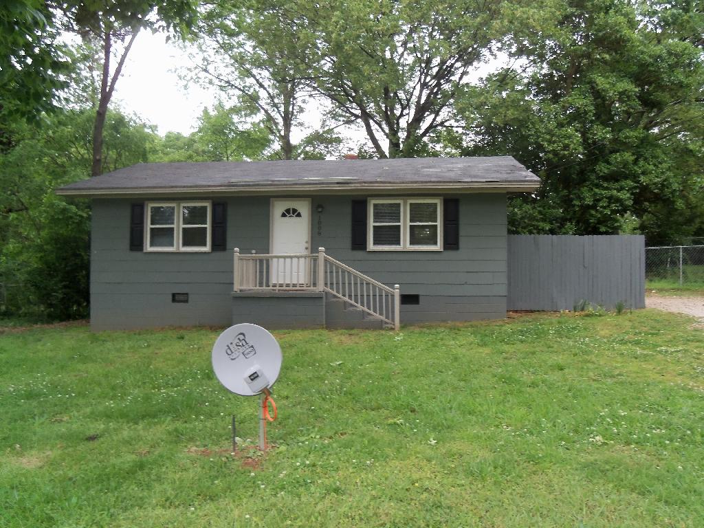 1008 Suffolk Blvd